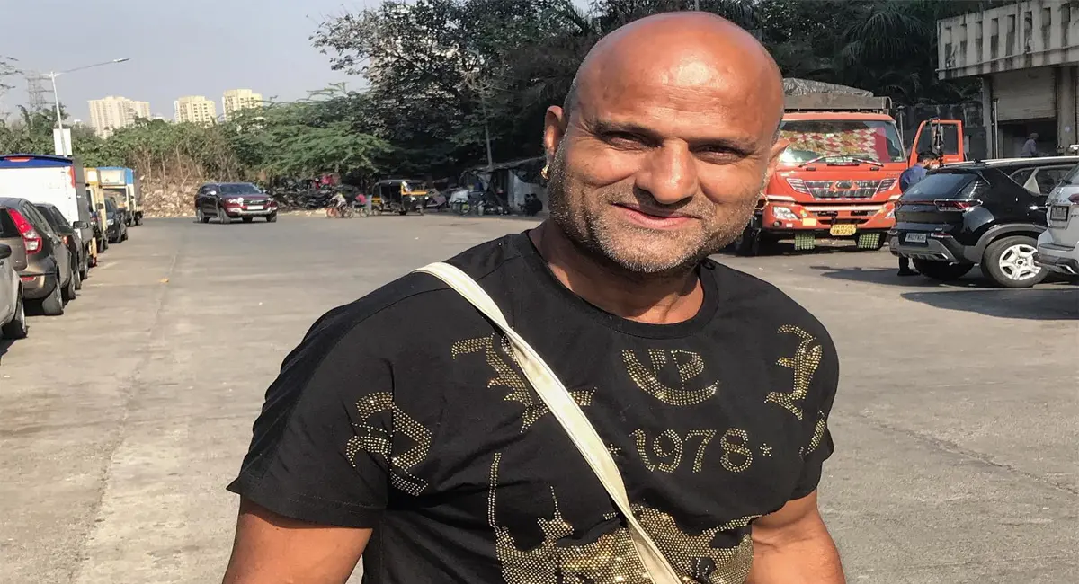 सिनेमा के विलेन ने असली जीवन में निभाई, हीरो की भूमिका, मां की सेवा में लगा दी जान