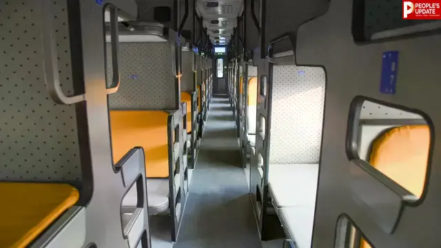 मुंबई-बेंगलुरु वंदे भारत स्लीपर का लग्जरी 1st AC कोच आया सामने, होटल जैसे आराम के साथ बदलेगा रेल सफर