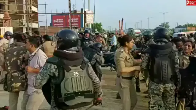 दतिया में हाईवे जाम, पुलिस पर पथराव से मचा हड़कंप, NH-44 पर 15 KM लंबा जाम