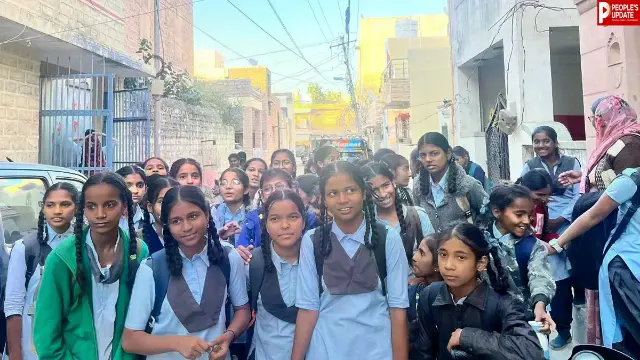 1000 रुपये के शक में छात्राओं की गरिमा से खिलवाड़! राजस्थान के सरकारी स्कूल की शिक्षिका सस्पेंड