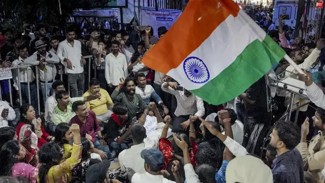 सरकार से बात नहीं बनी तो विधानसभा की ओर निकलेंगे छात्र! कई लेयर की बैरिकेडिंग, रांची में बढ़ी सुरक्षा, धारा 163 लागू