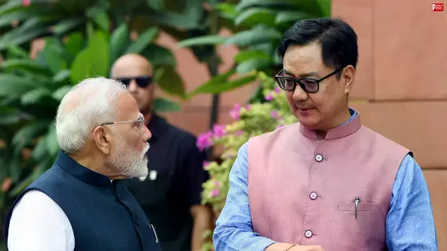 PM मोदी से मिले रिजिजू, फिर स्पीकर से चर्चा, FCRA बिल पर JPC का विकल्प आया सामने