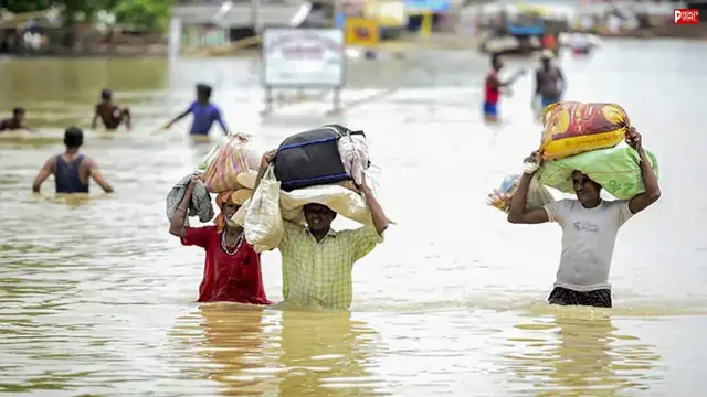 मानसून का रौद्र रूप! दिल्ली-UP समेत कई राज्यों में भारी बारिश, IMD का अलर्ट