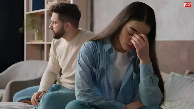 साथ हैं लेकिन दुनिया से दूर....क्या पार्टनर आपको सबसे छुपा रहा है? कहीं आप ‘पॉकेटिंग’ का शिकार तो नहीं!