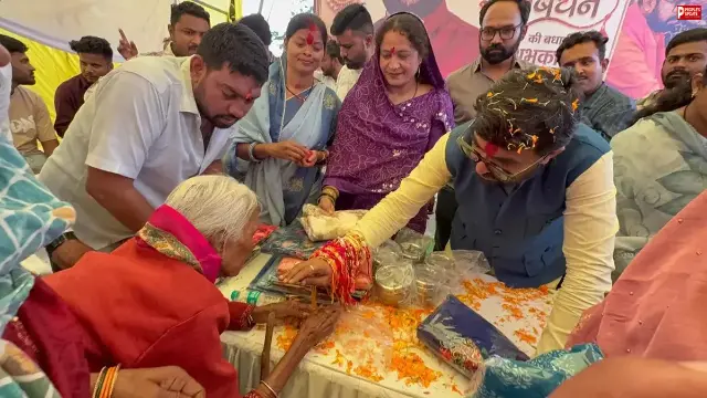 राखियों से सजा सांसद का मंच! सैकड़ों बहनों ने बांधा रक्षा सूत्र, बंटी साहू बोले- आपका आशीर्वाद ही मेरी असली ताकत