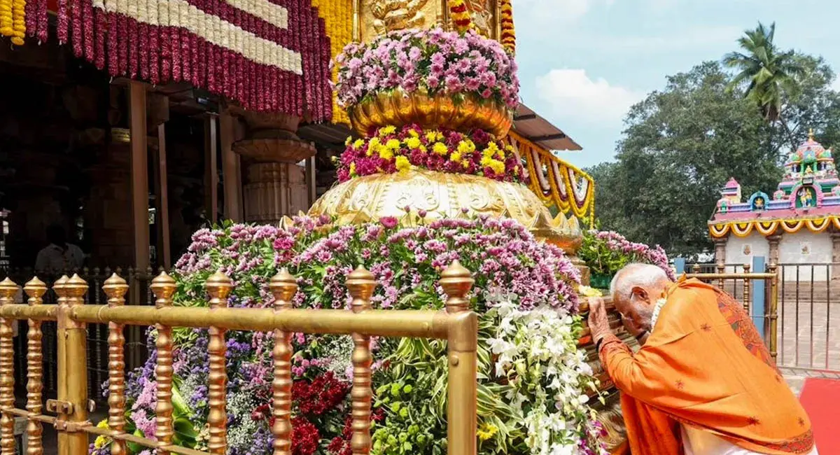 पीएम मोदी ने आंध्र प्रदेश को दी 13, 430 करोड़ की सौगात, मल्लिकार्जुन स्वामी के किए दर्शन