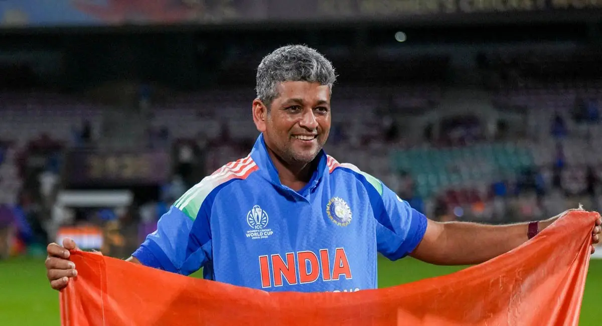 टीम इंडिया के कबीर खान, जिन्होंने  विमेंस टीम को बनाया चैंपियन, कौन है कोच अमोल मजूमदार 