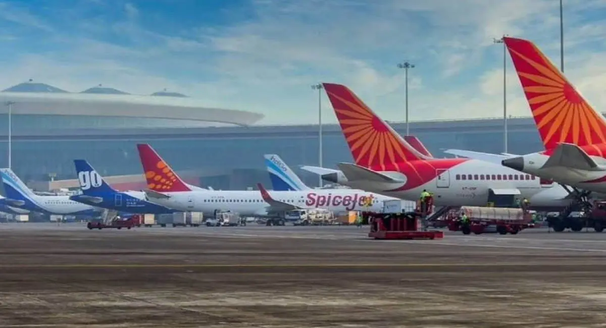 दिल्ली हवाईअड्डे में विमानों को मिली झूठी सूचनाएं, नेविगेशन बताने में गलती, जांच शुरू