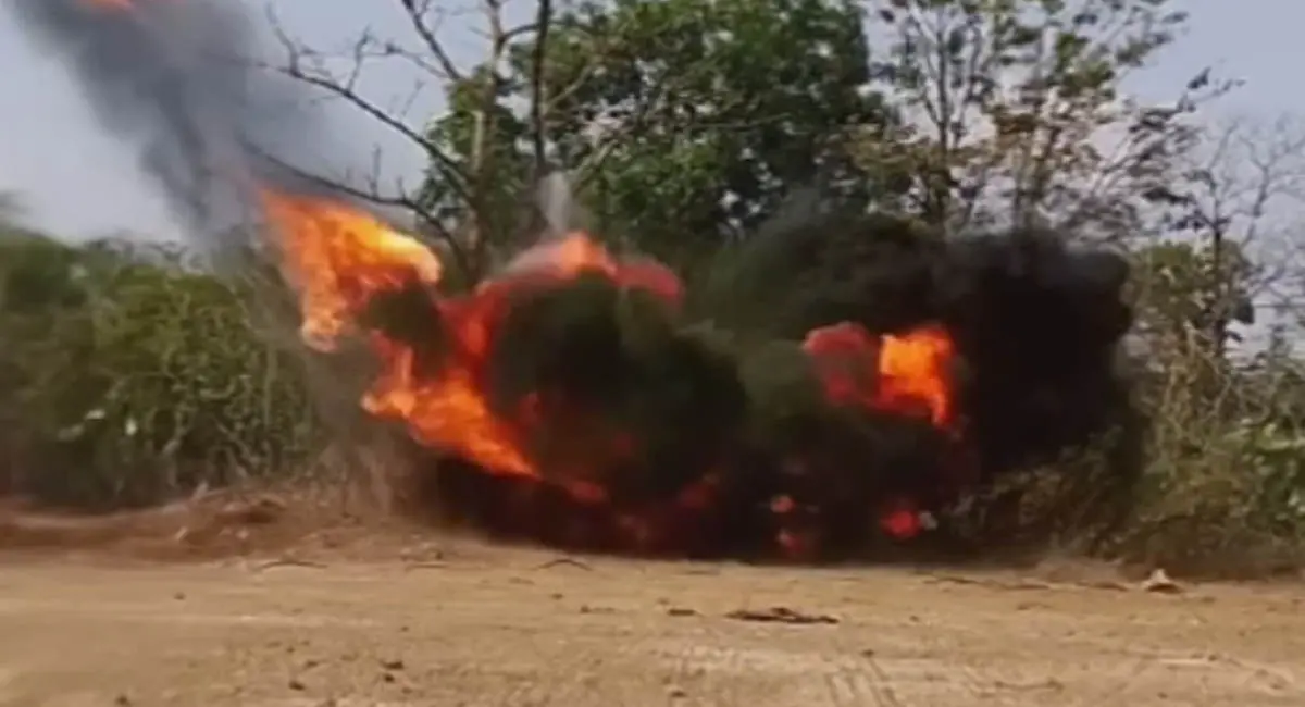 घटना में CRPF जवान की हालात गंभीर, एयरलिफ्ट कर रायपुर भेजा 