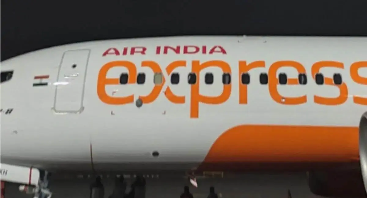 वाराणसी एयरपोर्ट पर हुई इमरजेंसी लैंडिंग, सभी यात्री सुरक्षित