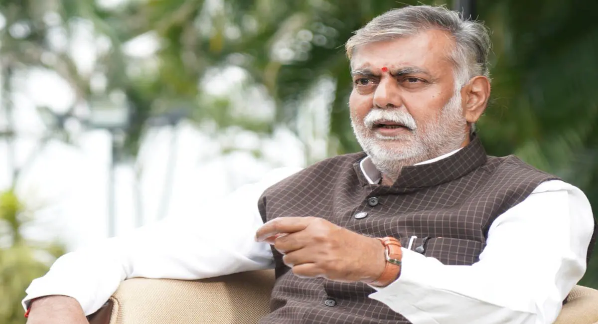 धीरेंद्र शास्त्री एक 'मिशन' को लेकर पदयात्रा पर हैं, कुछ लेकर ही लौटेंगे 