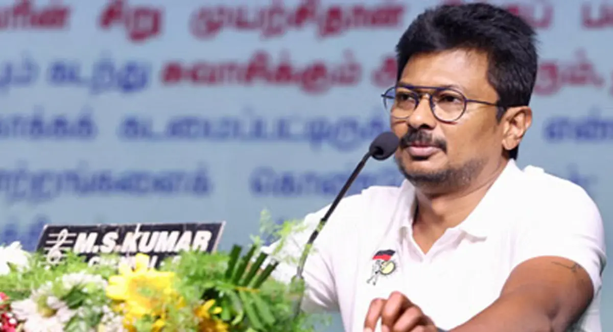 संस्कृत को बताया मरी हुई भाषा, PM मोदी पर लगाएं भाषा भेदभाव के आरोप