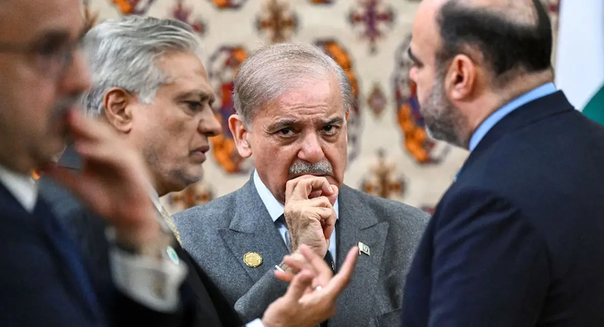 पुतिन की मीटिंग में जबरन घुसे PM शरीफ, 40 मिनट इंतजार कराने के बाद भी नहीं मिले रूसी राष्ट्रपति