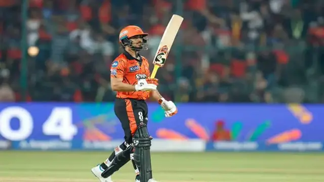 RCB को जीत के लिए 202 रन का टारगेट, ईशान ने 80 रन की पारी खेली