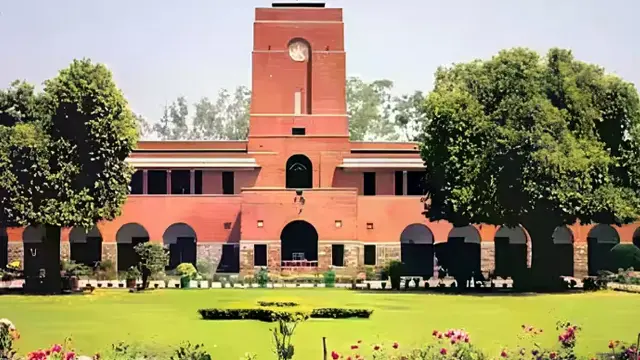 छात्र बोले- व्यक्तिगत स्वतंत्रता पर हमला, सत्रारंभ होते ही गरमाया माहौल