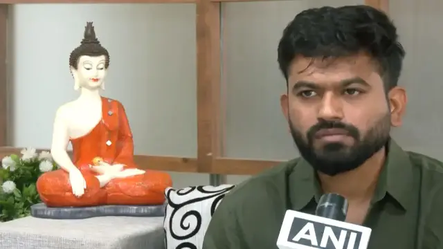 राजनीति में आने से किया इनकार; देशभर में शुरू होगा 'लिसनिंग टूर'