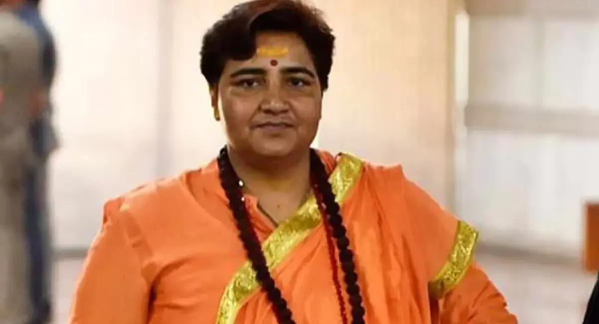 बेटी बात न मानें, तो उसकी टांगें तोड़ दो, लव जिहाद पर BJP पूर्व सांसद साध्वी प्रज्ञा का नया बयान
