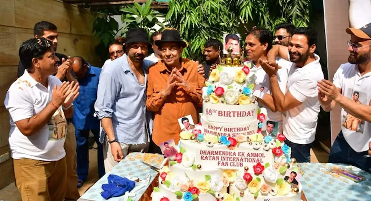 धर्मेंद्र के जन्मदिन पर फैंस के लिए खास तोहफा