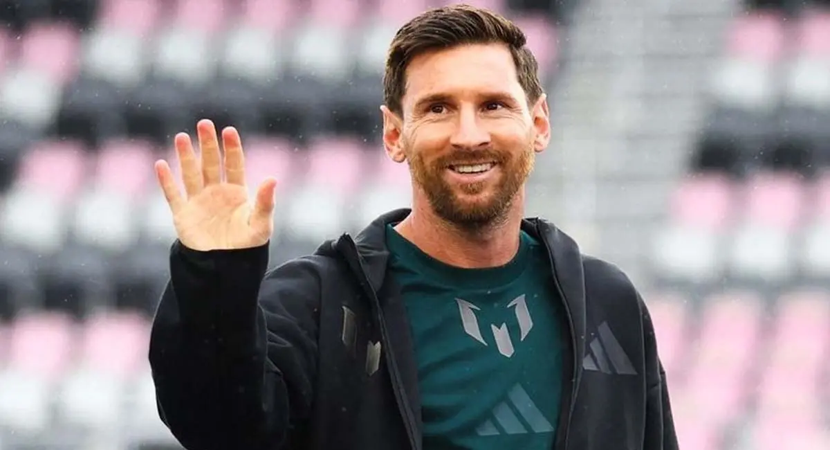 मेसी की झलक पाने के लिए स्टेडियम में हंगामा 