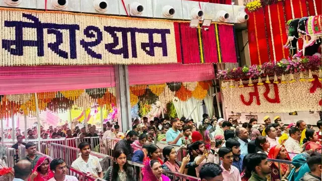 चीन-न्यूजीलैंड फूलों से सजा खाटू श्याम मंदिर, 11 हजार डमरुओं से गूंजा परिसर