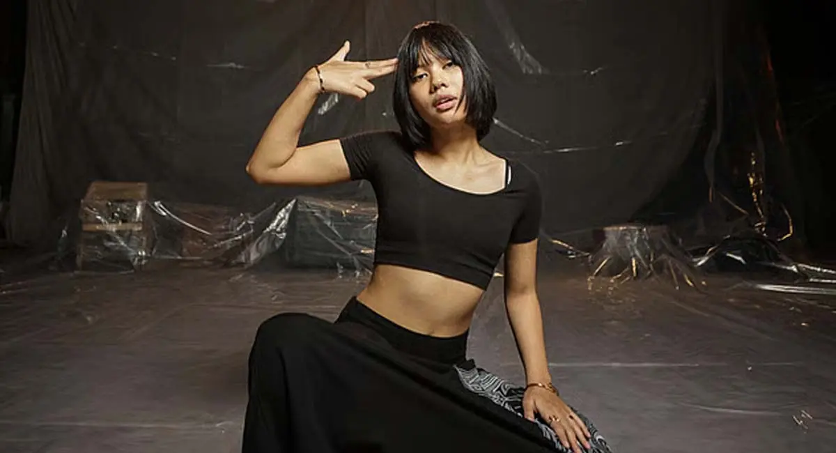 कौन है Rebel, जिसने 'आरी आरी’ से खींचा लोगों का ध्यान?