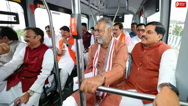 'न लालबत्ती, न सरकारी तामझाम...' इलेक्ट्रिक बस से जगदीशपुर पहुंचे CM डॉ. मोहन यादव समेत सभी मंत्री