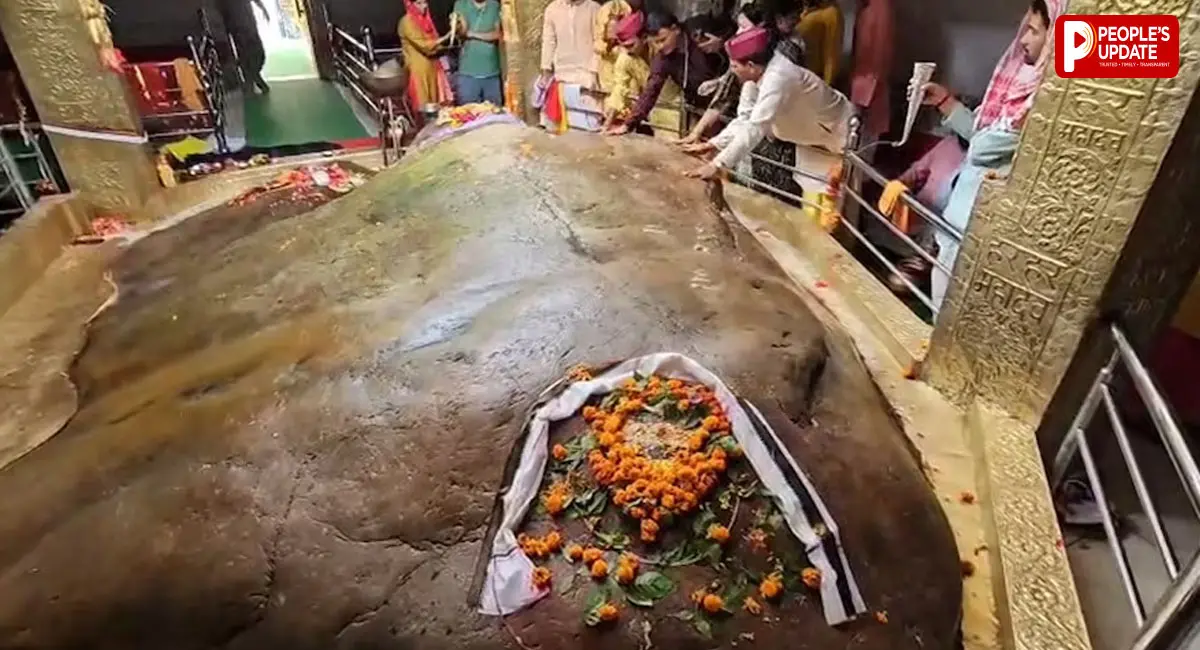 जहां लेटी मुद्रा में विराजमान हैं महादेव, हर साल बढ़ता है शिवलिंग का आकार