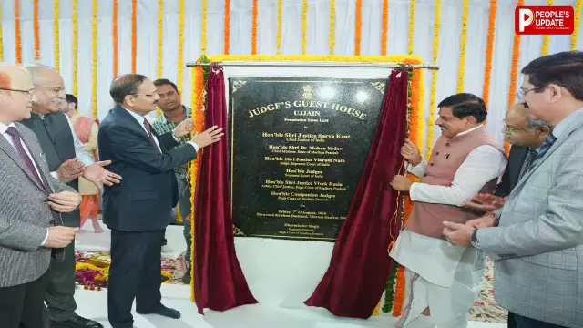 उज्जैन पहुंचे CJI सूर्यकांत, बाबा महाकाल का लिया आशीर्वाद, CM डॉ. मोहन यादव के साथ 18.66 करोड़ की परियोजना का शुभारंभ