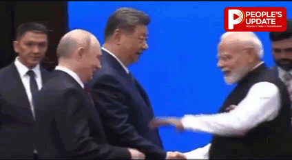SCO समिट में एक साथ आए मोदी-पुतिन-जिनपिंग, हाथ थामकर मुस्कुराए तीनों नेता;खास मोमेंट वायरल