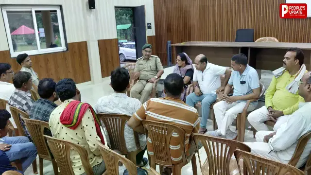 सतपुड़ा टाइगर रिजर्व में ग्रामीणों के साथ बैठक, वन्यजीव संरक्षण और कचरा प्रबंधन पर बनी सहमति
