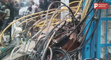 Delhi Seemapuri Building Collapse: सीमापुरी में इमारत का हिस्सा भरभराकर गिरा, 15-20 लोगों के दबे होने की आशंका; 2 बच्चे रेस्क्यू